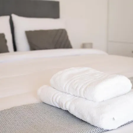 Apartment Bright And Comfort In Agia Paraskevi E3